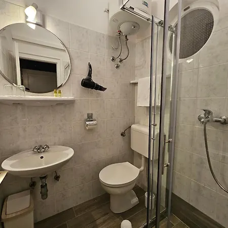 Apartments & Rooms Mikleus * Moscenicka Draga