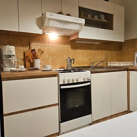 Apartment Apartments & Rooms Mikleus *