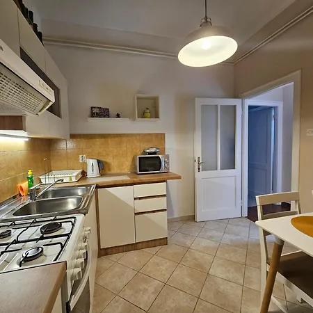 Apartments & Rooms Mikleus Apartment