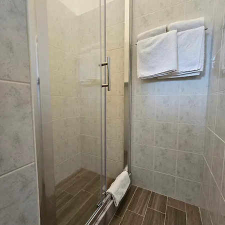 Apartments & Rooms Mikleus * Moscenicka Draga