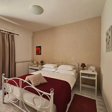 Apartments & Rooms Mikleus Apartment Moscenicka Draga