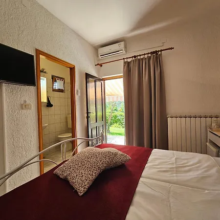 Apartment Apartments & Rooms Mikleus Moscenicka Draga