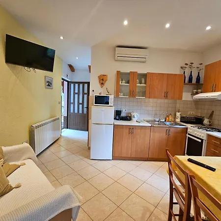 & Mikleus דירה *