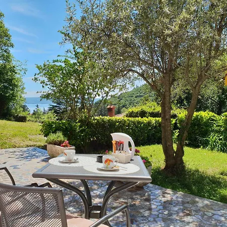 & Mikleus Mošćenička Draga