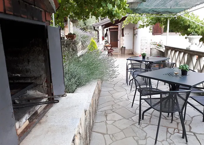 Apartments & Rooms Mikleus * Mošćenička Draga